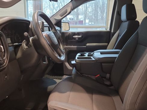 Used 2019 Chevrolet Silverado 1500 Custom Trail Boss w/ Custom Convenience Package image 13