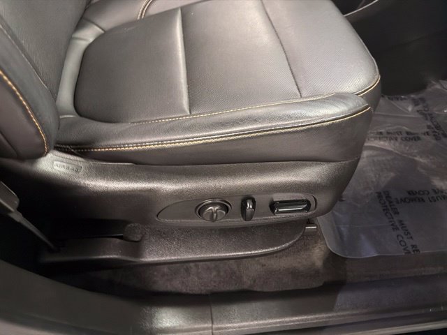 Used 2019 Chevrolet Traverse Premier w/ Driver Confidence II Package FWD image 11