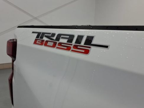 Used 2025 Chevrolet Silverado 1500 Custom Trail Boss AWD/4WD image 11