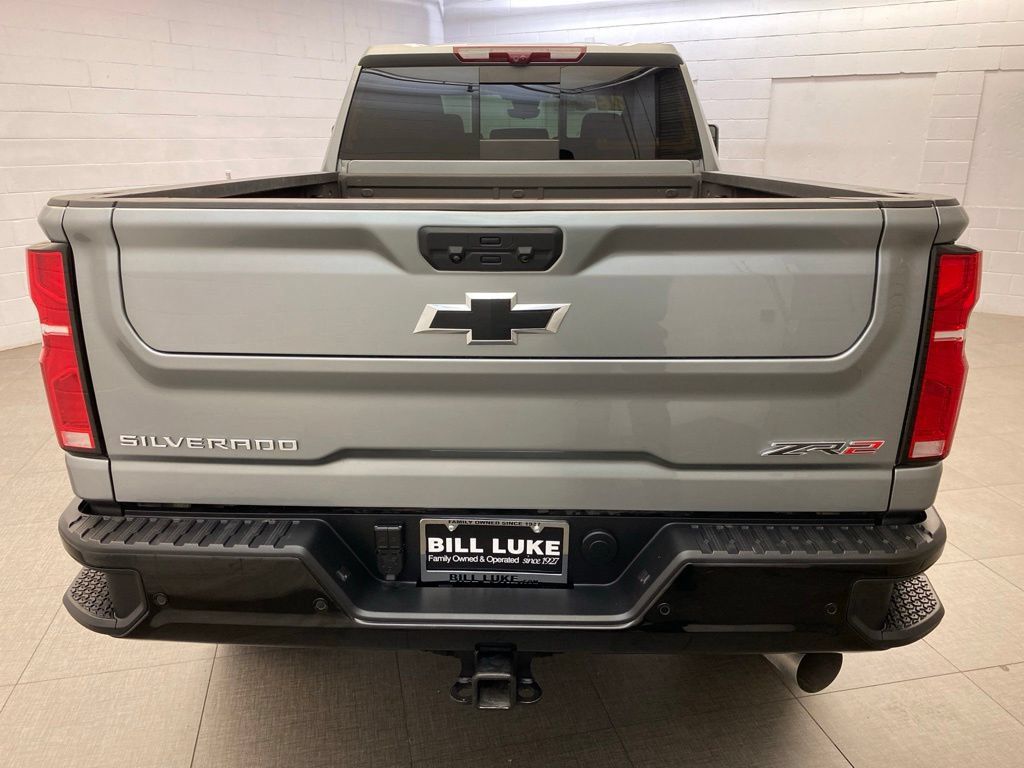Used 2026 Chevrolet Silverado 2500 ZR2 AWD/4WD image 7