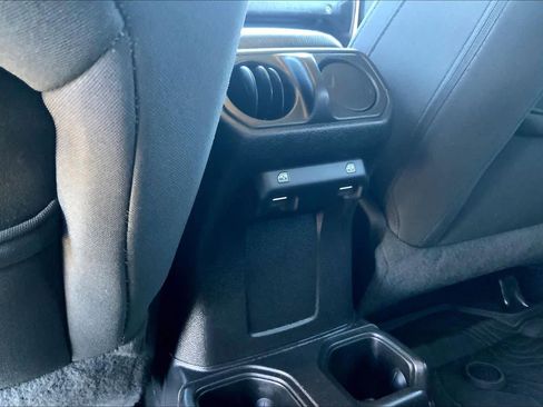 Used 2021 Jeep Wrangler Unlimited Willys image 31