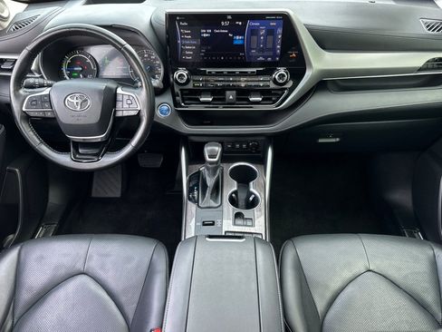Used 2020 Toyota Highlander Platinum AWD/4WD image 13