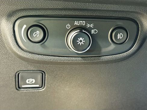 Used 2021 GMC Terrain SLT AWD/4WD image 9