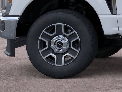 Used 2025 Ford F350 XLT AWD/4WD image 19