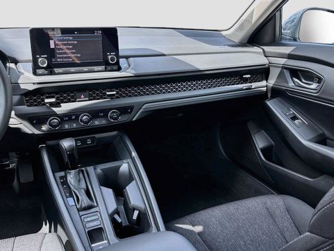 Used 2023 Honda Accord EX image 27