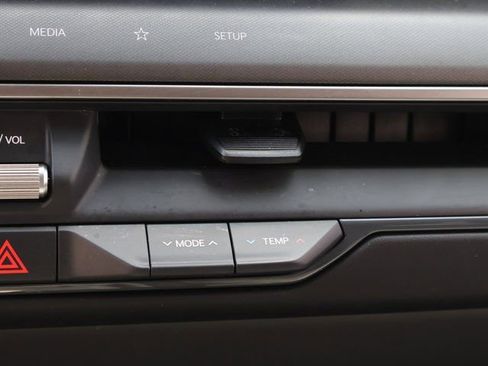 Used 2024 Kia EV9 Light image 28