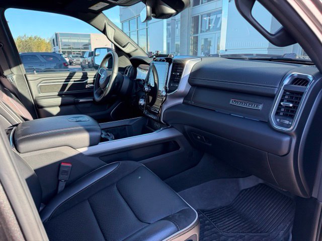 Used 2024 RAM 1500 Laramie AWD/4WD image 9