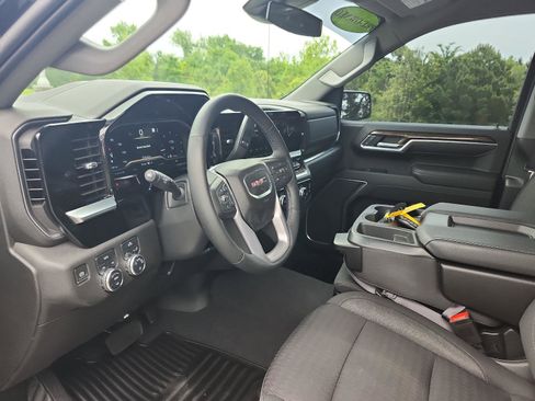 Used 2023 GMC Sierra 1500 SLE AWD/4WD image 14