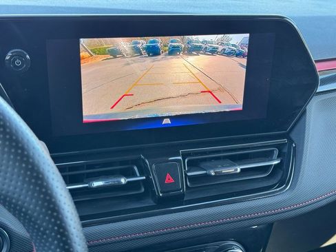 Used 2024 Chevrolet TrailBlazer RS image 30