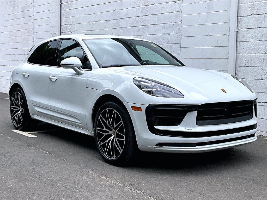 Certified 2023 Porsche Macan S AWD/4WD image 7