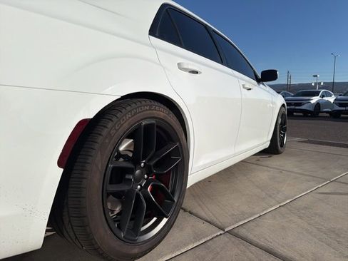 Used 2023 Chrysler 300 C RWD image 15