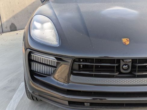 Certified 2025 Porsche Macan S AWD/4WD image 12