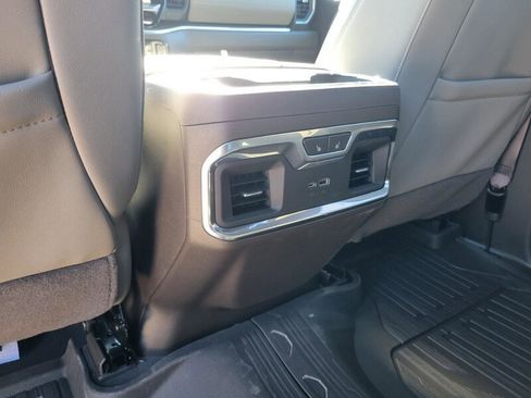 New 2026 GMC Sierra 1500 SLT image 30