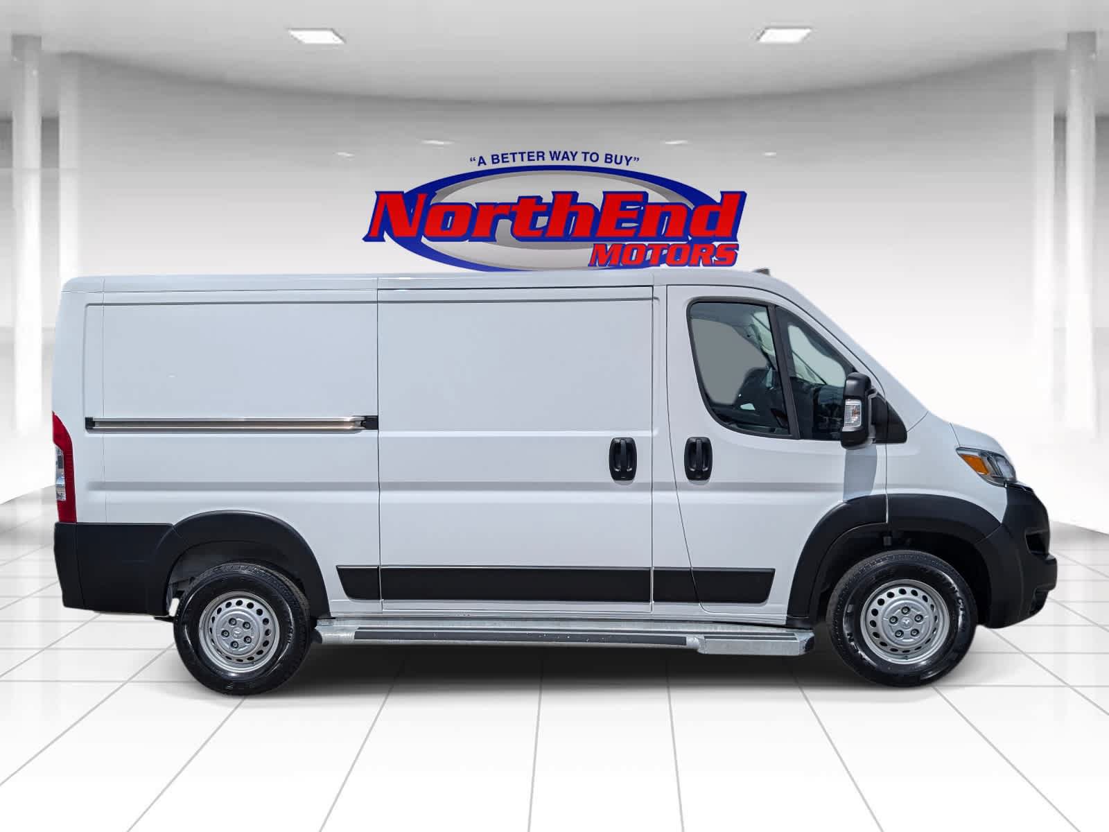 Used 2025 RAM ProMaster 2500 w/ U-Haul Equipment Group FWD image 8