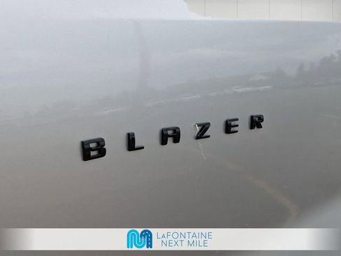 Used 2021 Chevrolet Blazer RS w/ Enhanced Convenience Package FWD image 10