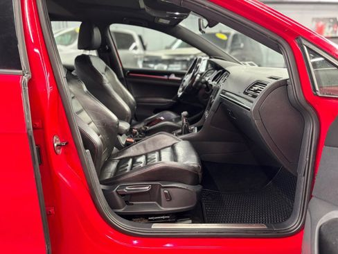 Used 2016 Volkswagen GTI SE w/ Lighting Package (SEL) FWD image 13