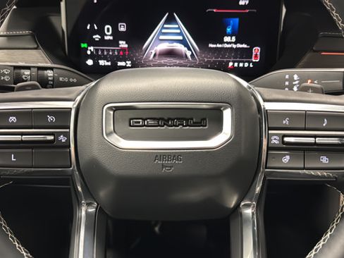 Used 2024 GMC Acadia Denali AWD/4WD image 16