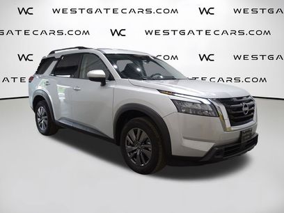 Used 2024 Nissan Pathfinder SV