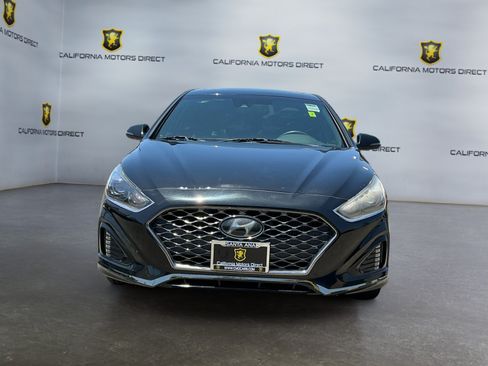 Used 2018 Hyundai Sonata Limited w/ Cargo Package FWD image 2