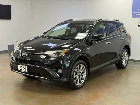 Used 2017 Toyota RAV4 Limited w/ Carpet Mat Package AWD/4WD image 4