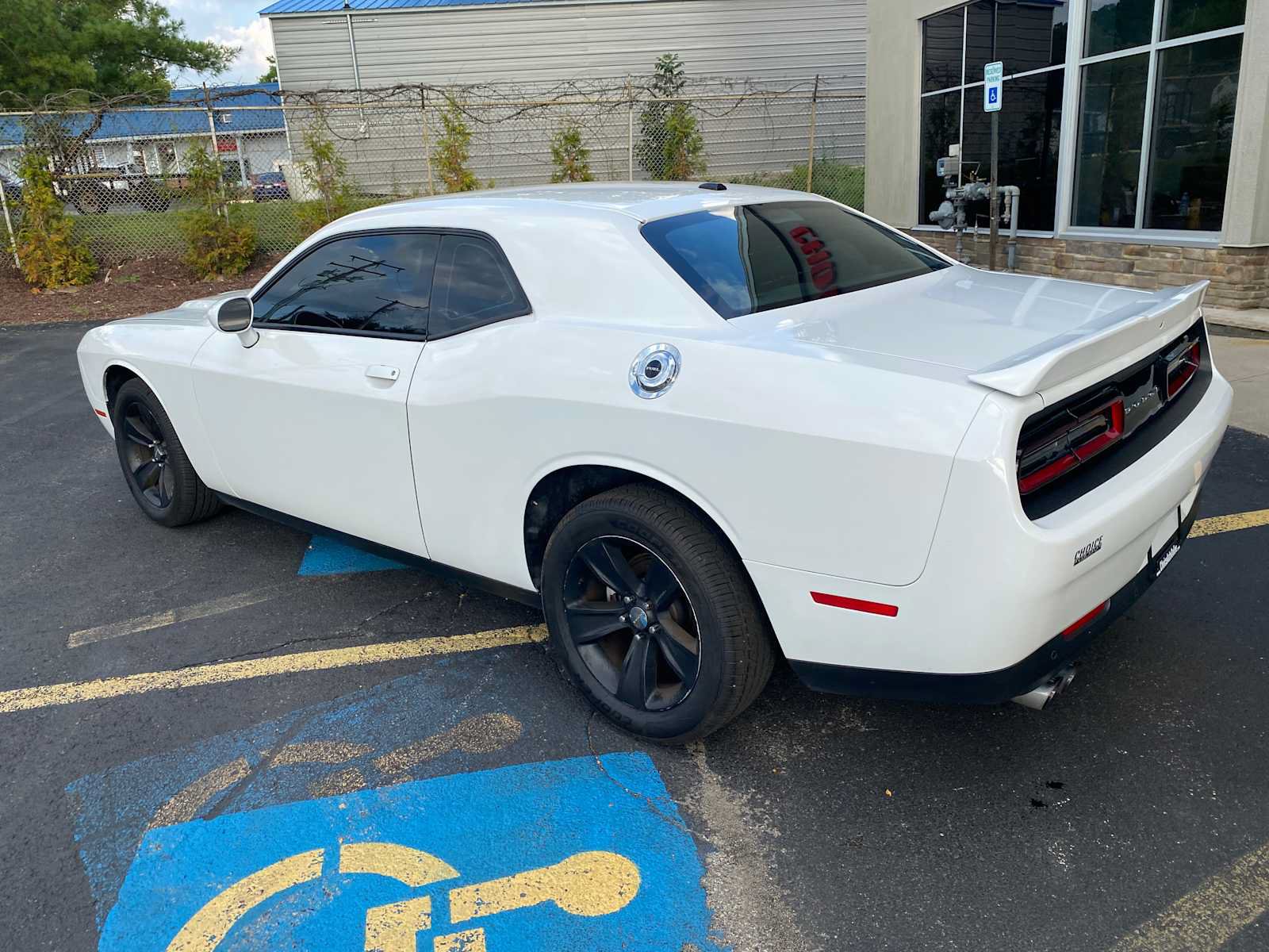 Used 2021 Dodge Challenger SXT w/ Driver Convenience Group RWD image 2