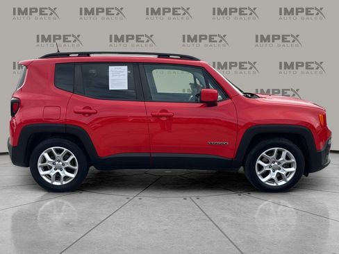 Used 2018 Jeep Renegade Latitude image 6