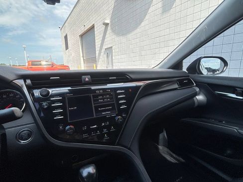 Used 2020 Toyota Camry XSE FWD image 16