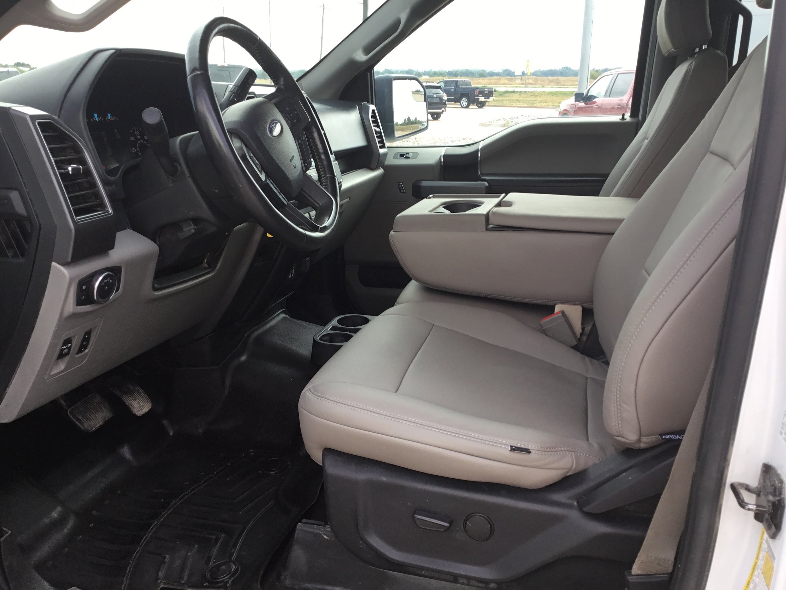 Used 2019 Ford F150 XLT w/ Equipment Group 301A Mid AWD/4WD image 10
