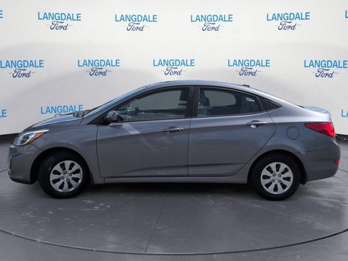 Used 2016 Hyundai Accent SE w/ Option Group 02 FWD image 10