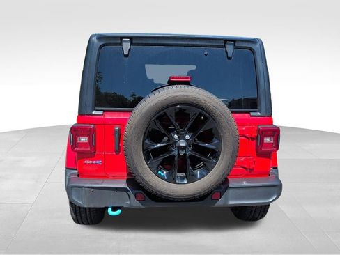 Used 2023 Jeep Wrangler Unlimited Sahara w/ Cold Weather Group AWD/4WD image 4