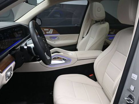 Certified 2026 Mercedes-Benz GLS 450 4MATIC image 18