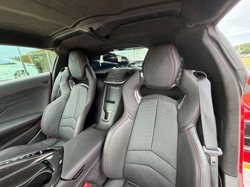 Used 2024 Chevrolet Corvette Z06 RWD image 21