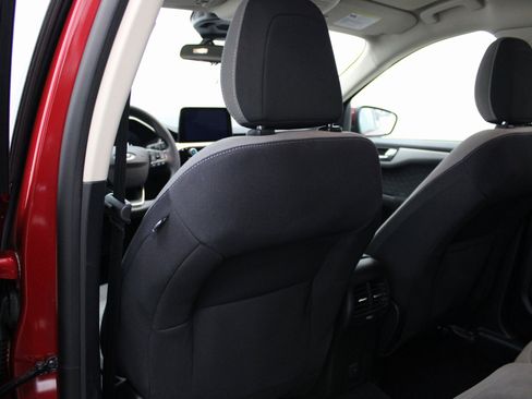 Used 2020 Ford Escape SE image 21