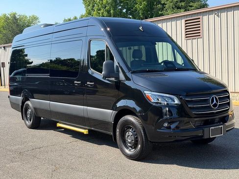 New 2025 Mercedes-Benz Sprinter 2500 image 2