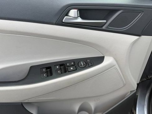 Used 2018 Hyundai Tucson Value AWD/4WD image 27