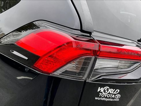 Certified 2020 Toyota RAV4 LE image 26