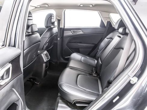 Used 2023 Kia Sportage EX FWD image 29