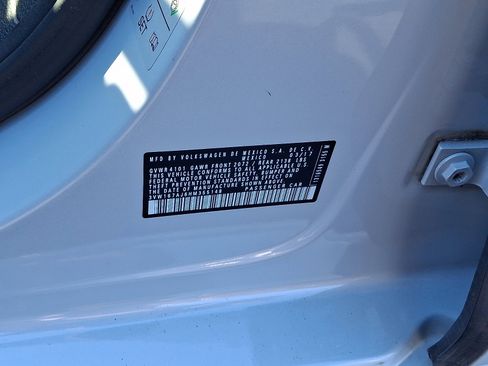 Used 2017 Volkswagen Jetta S image 25