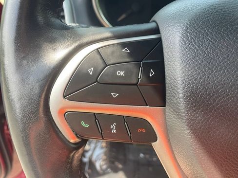 Used 2022 Jeep Grand Cherokee Laredo X AWD/4WD image 30