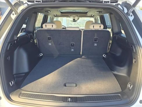 New 2025 Jeep Grand Cherokee Limited image 8