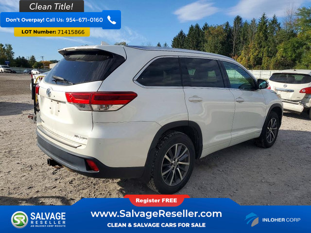 Used 2017 Toyota Highlander XLE AWD/4WD image 4
