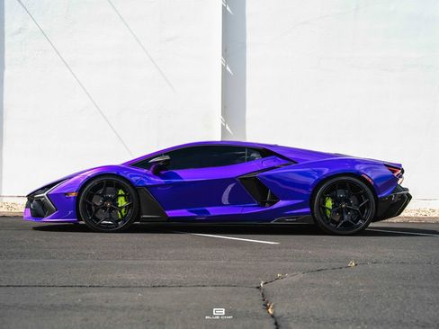Used 2024 Lamborghini Revuelto AWD/4WD image 2