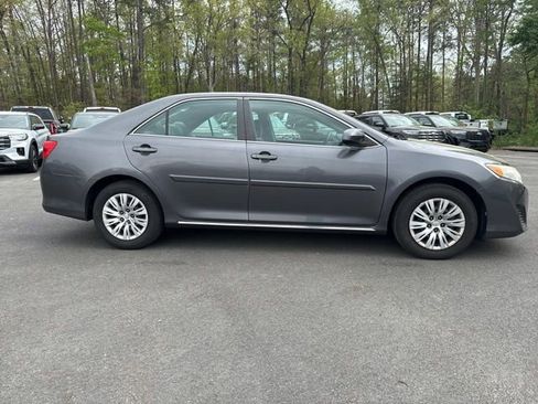 Used 2014 Toyota Camry LE w/ Protection Package image 6