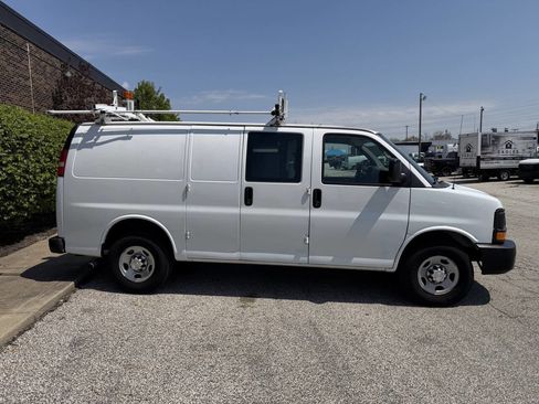 Used 2015 Chevrolet Express 2500 RWD image 5