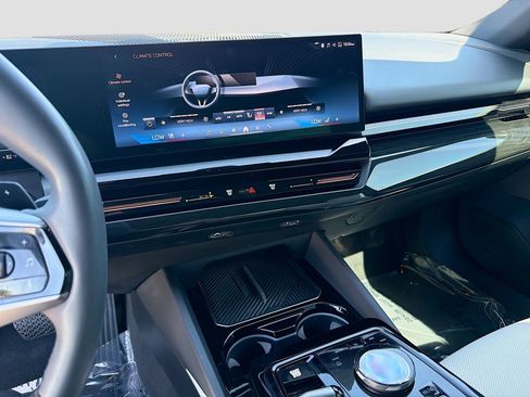 Used 2024 BMW 530i w/ Premium Package image 29