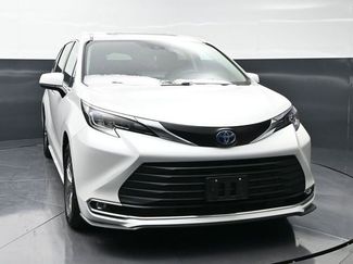 Used 2024 Toyota Sienna XLE video 2