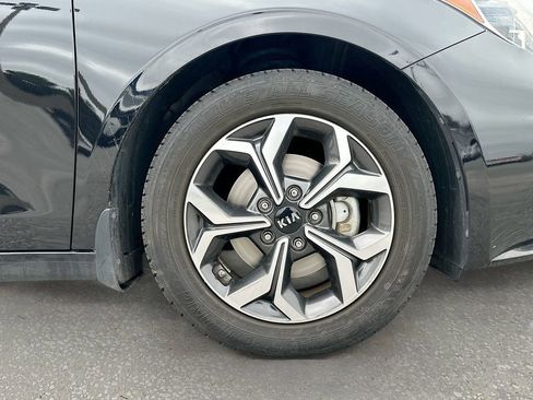 Used 2020 Kia Forte LXS FWD image 26