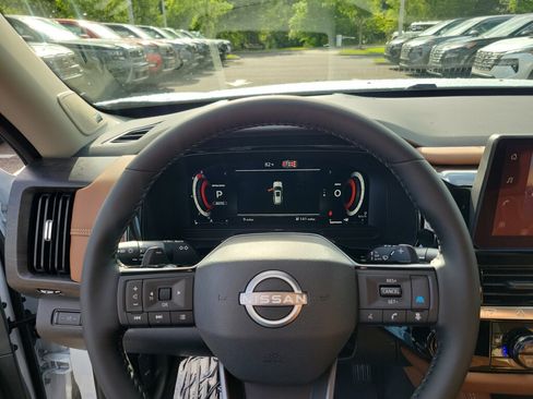 New 2026 Nissan Pathfinder Platinum AWD/4WD image 26