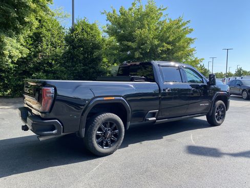 Used 2024 GMC Sierra 3500 AT4 w/ AT4 Premium Plus Package AWD/4WD image 9