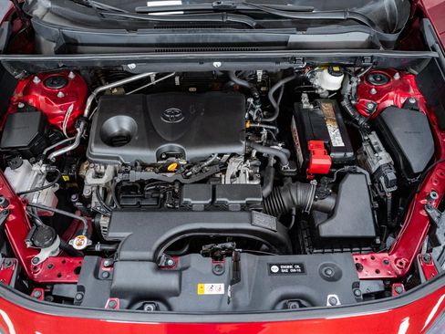 Used 2021 Toyota RAV4 LE image 21